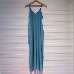 Sleeveless Maxi-Dress with Adjustable Straps